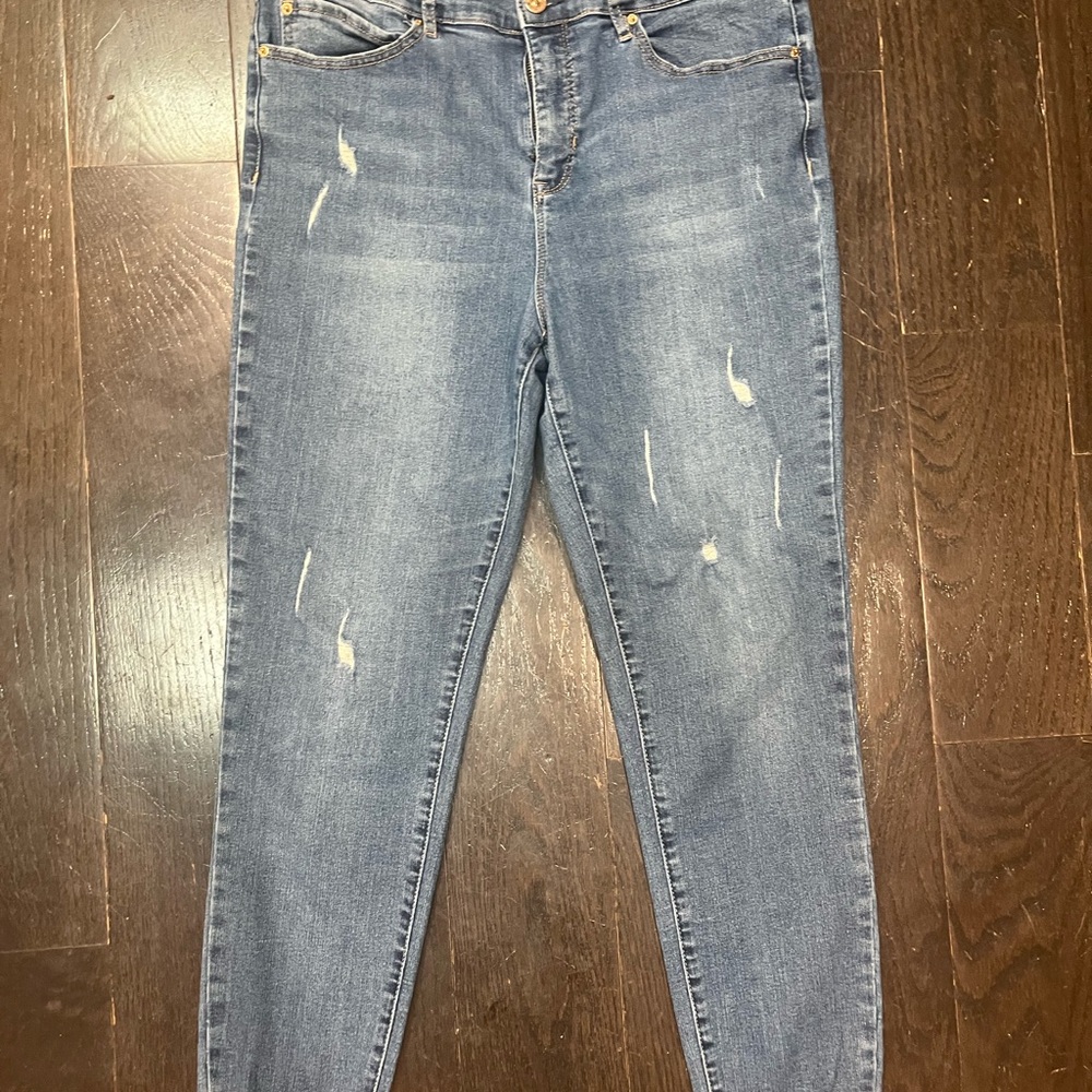 Nicole Miller Soho High Rise Ankle Women's Distressed Skinny Jeans.